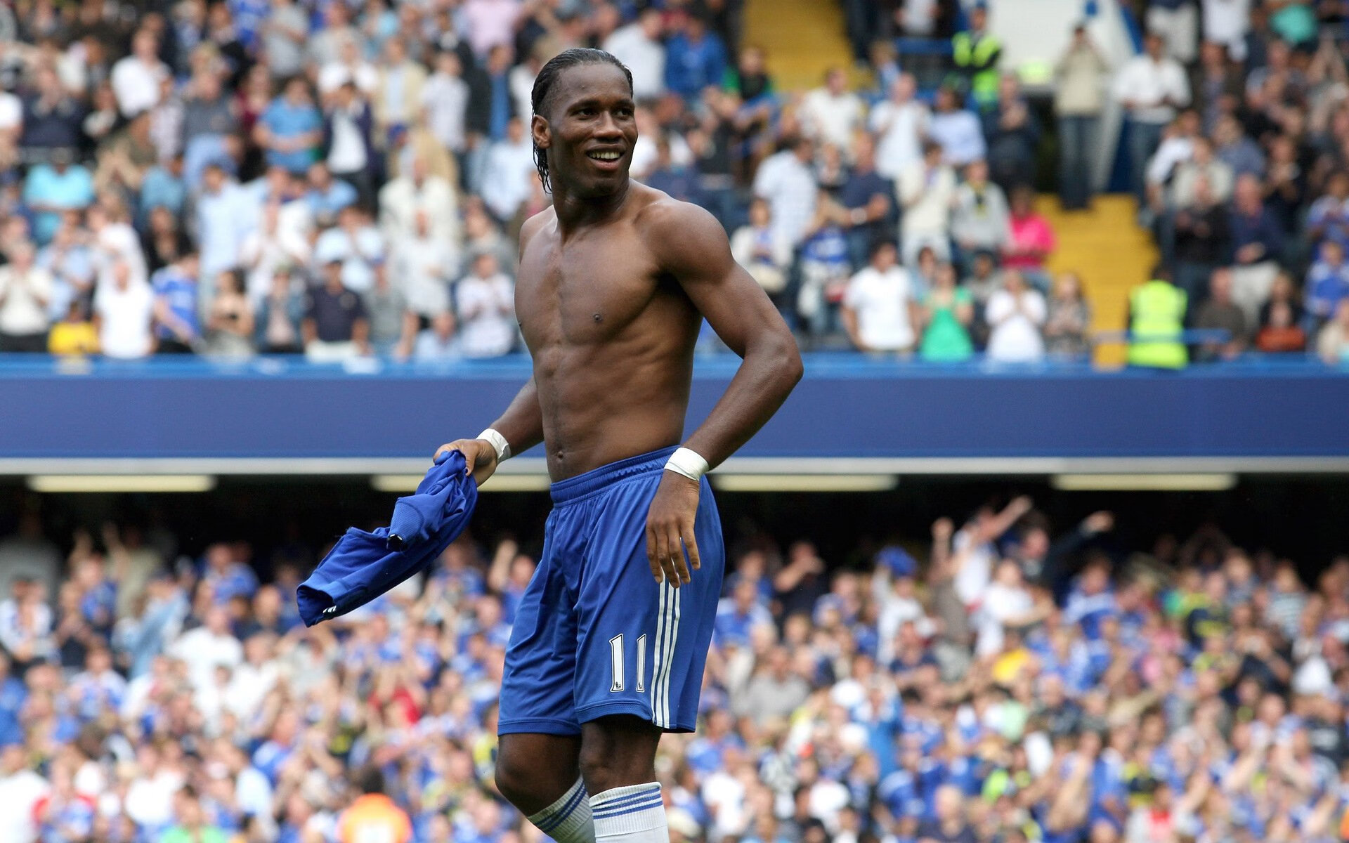 球员家属日活动增强球队凝聚力与归属感，球迷家属