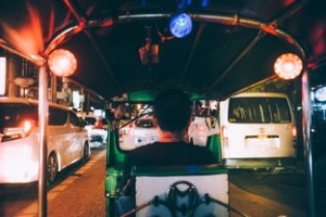 kaiyun中国官方网站-《堡垒之夜》“未来光影”赛季，创意无限，精彩不断！